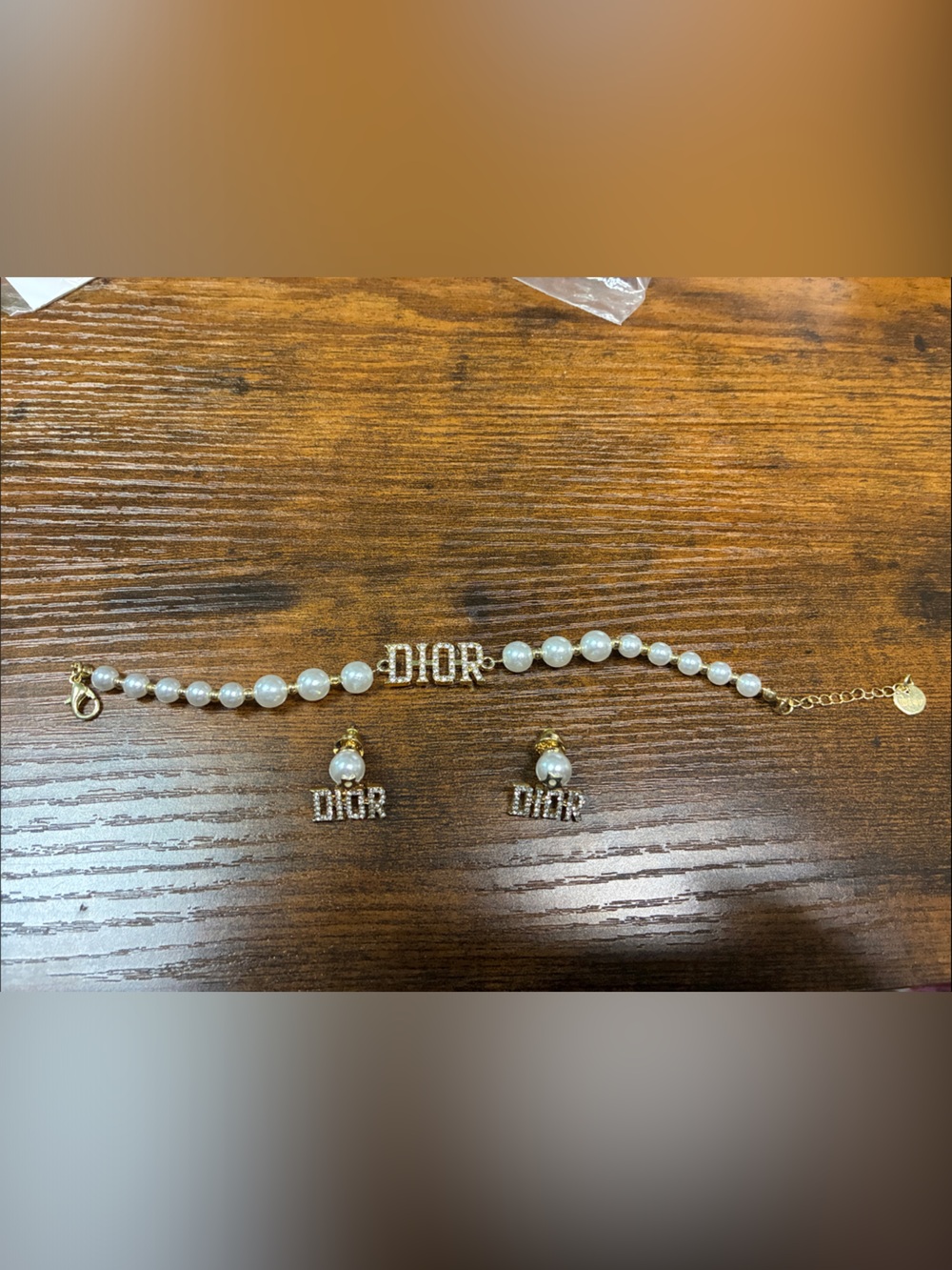 Pearl Bracelet and Stud Earring Set in White and Gold